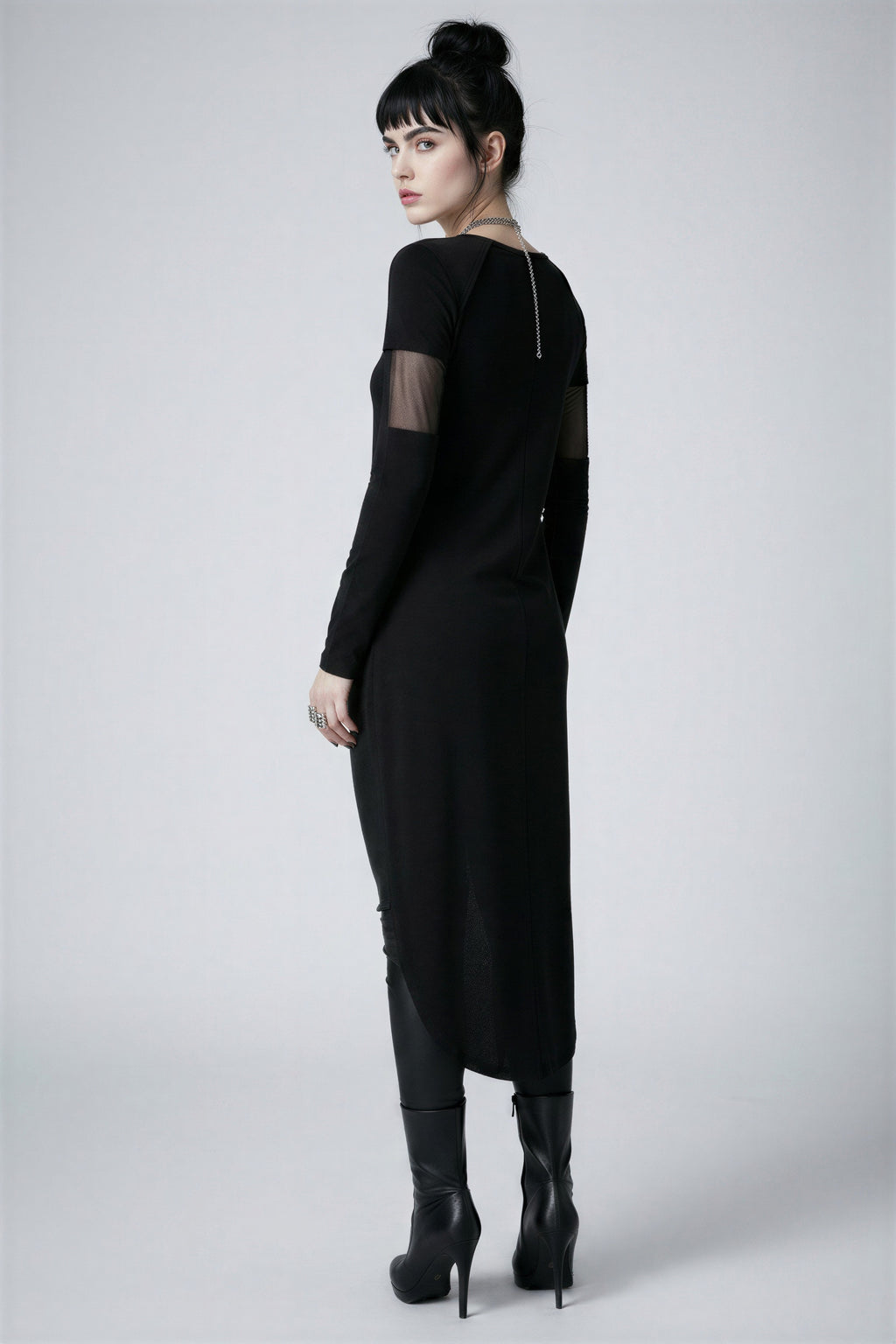 LURI tail shirt