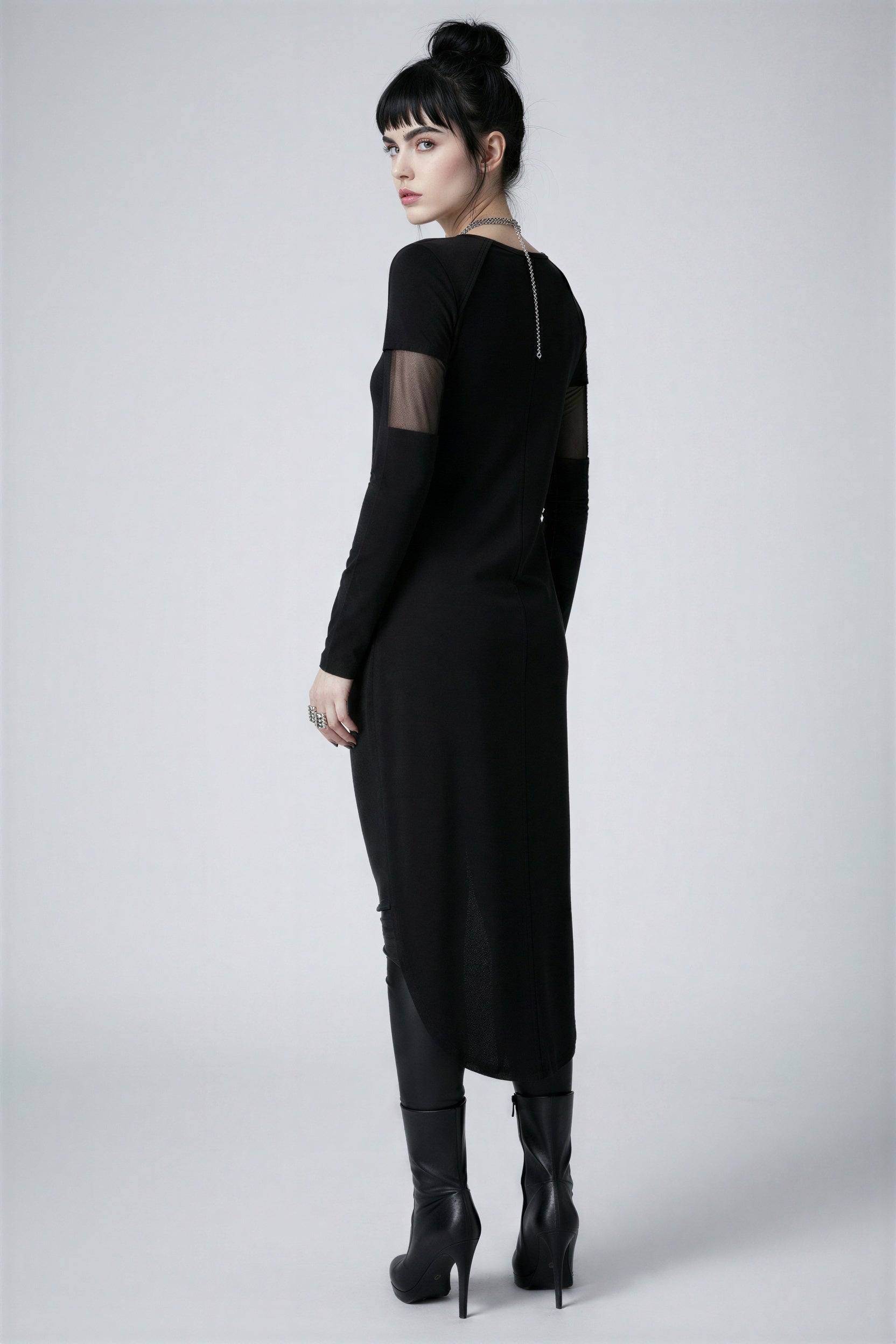 LURI tail shirt